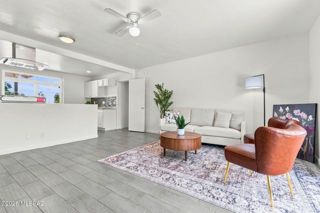 8261 E Kenyon Drive, Tucson, AZ 85710