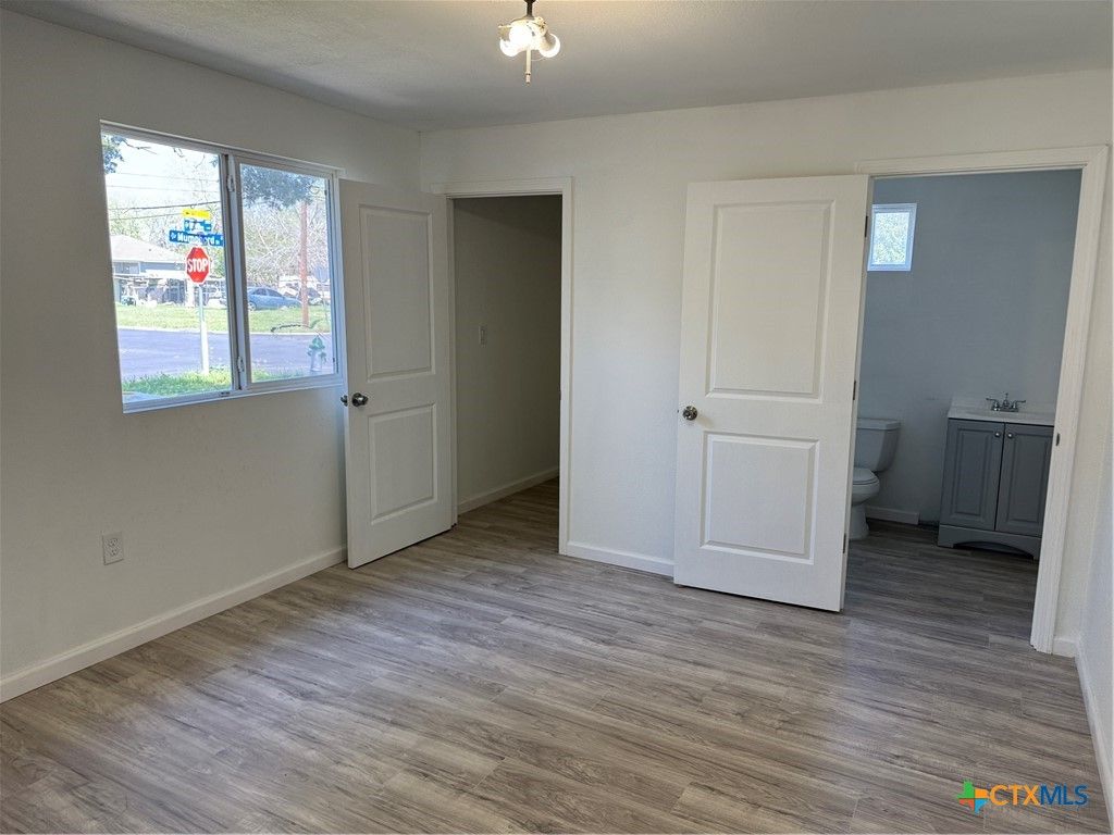 Image 10 of property listing at 2411 Mumphord Street, Victoria, TX 77901