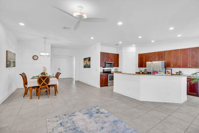 5585 40th Avenue, Vero Beach, FL 32967