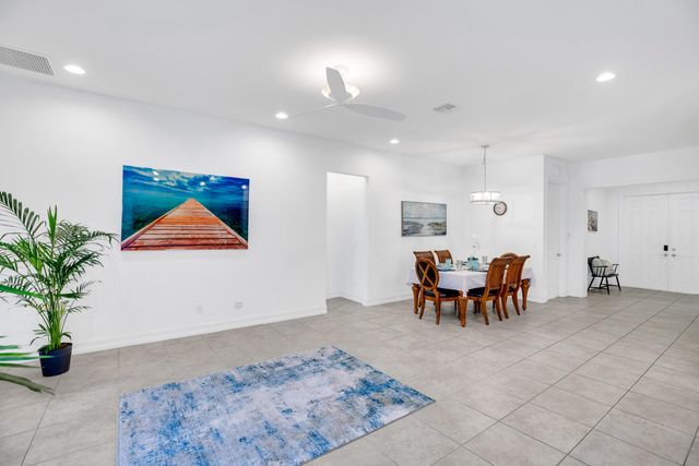 5585 40th Avenue, Vero Beach, FL 32967