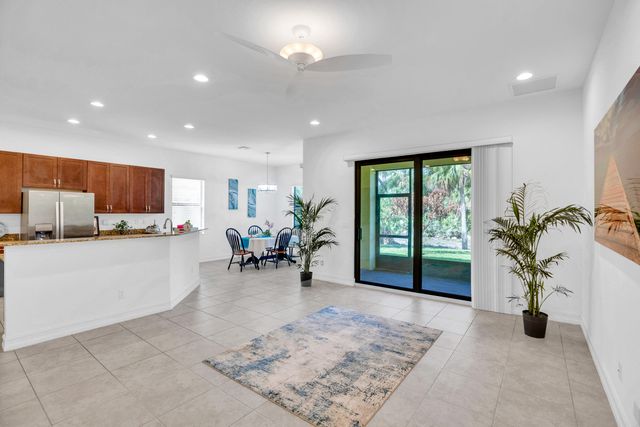 5585 40th Avenue, Vero Beach, FL 32967