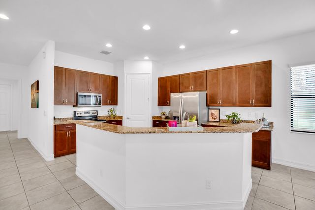 5585 40th Avenue, Vero Beach, FL 32967