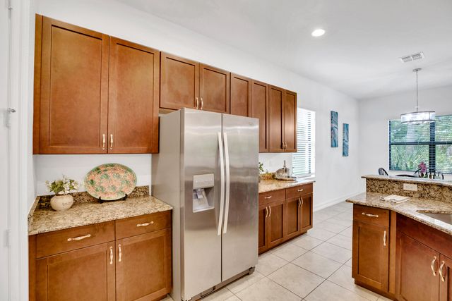 5585 40th Avenue, Vero Beach, FL 32967