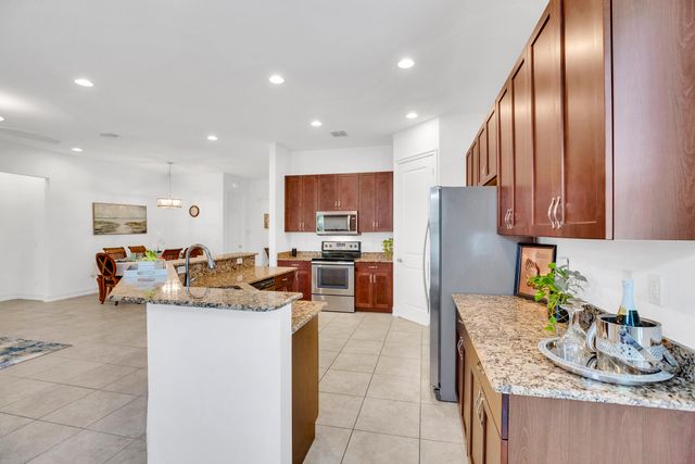 5585 40th Avenue, Vero Beach, FL 32967