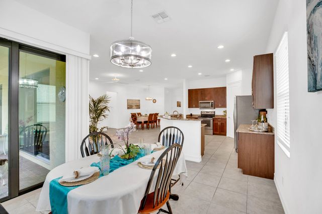 5585 40th Avenue, Vero Beach, FL 32967