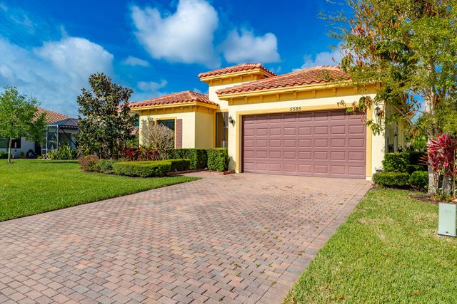 5585 40th Avenue, Vero Beach, FL 32967