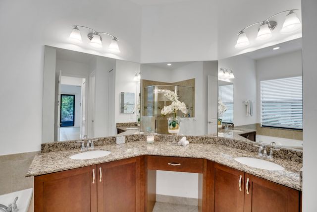 5585 40th Avenue, Vero Beach, FL 32967