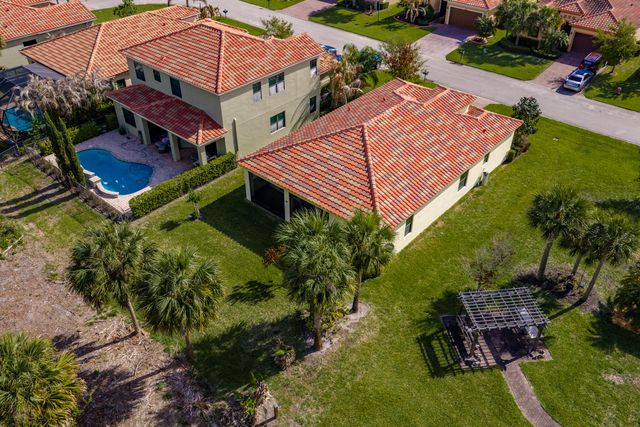 5585 40th Avenue, Vero Beach, FL 32967