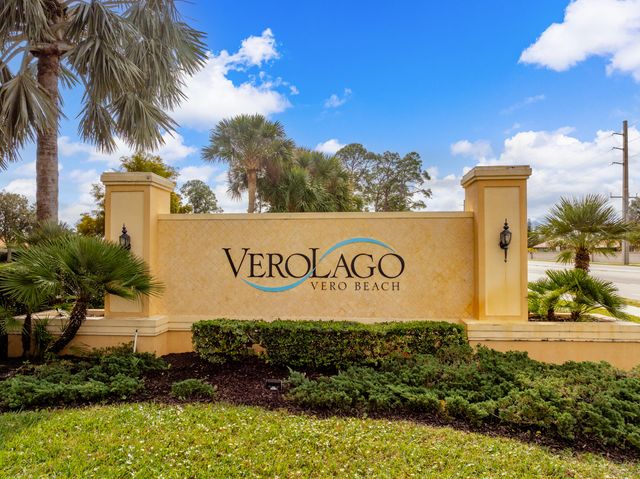 5585 40th Avenue, Vero Beach, FL 32967