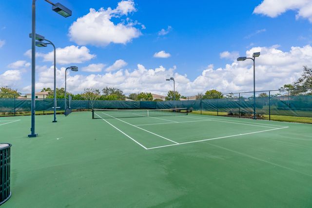 5585 40th Avenue, Vero Beach, FL 32967