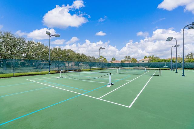 5585 40th Avenue, Vero Beach, FL 32967