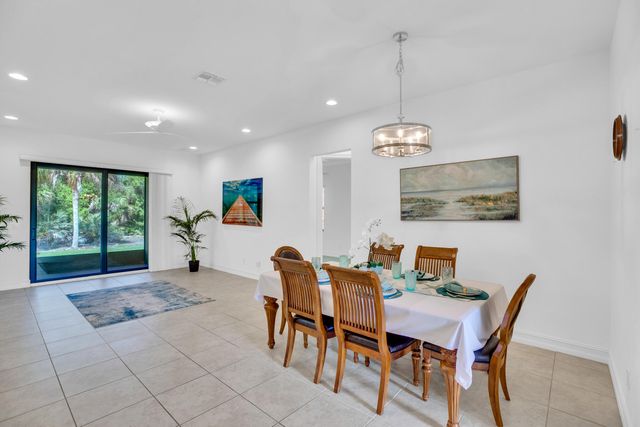 5585 40th Avenue, Vero Beach, FL 32967