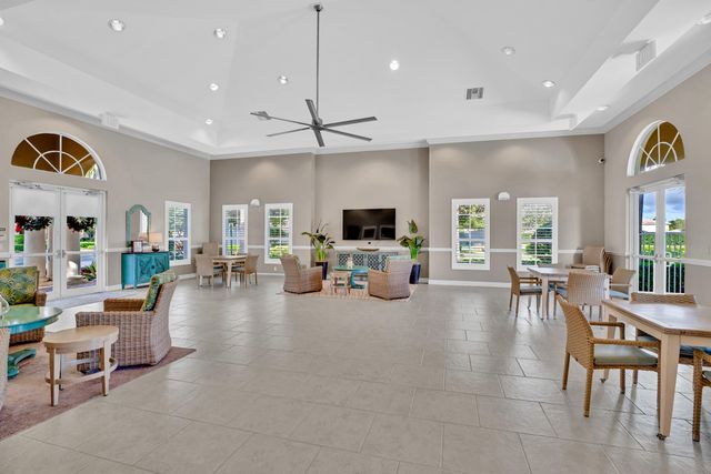 5585 40th Avenue, Vero Beach, FL 32967