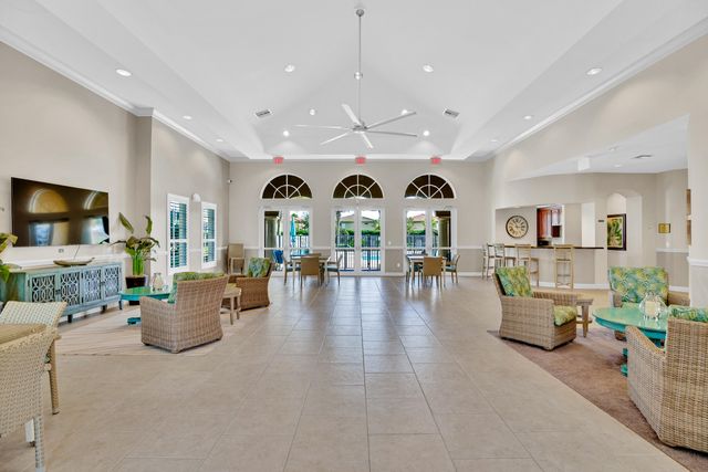 5585 40th Avenue, Vero Beach, FL 32967