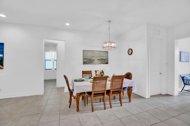 5585 40th Avenue, Vero Beach, FL 32967