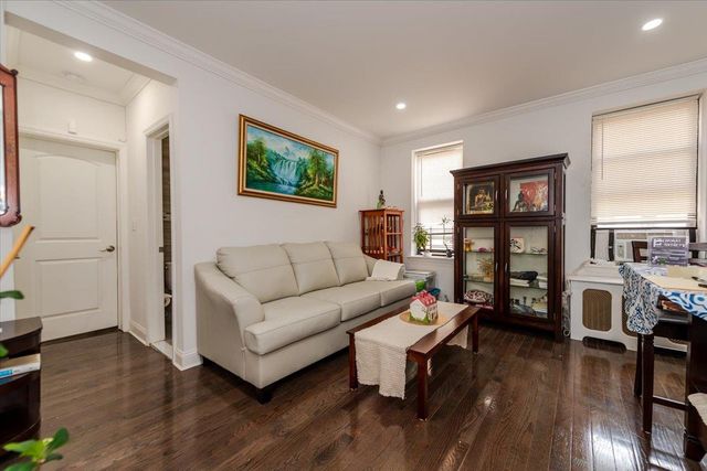 37-21 80th Street 4-H, Jackson Heights, NY 11372