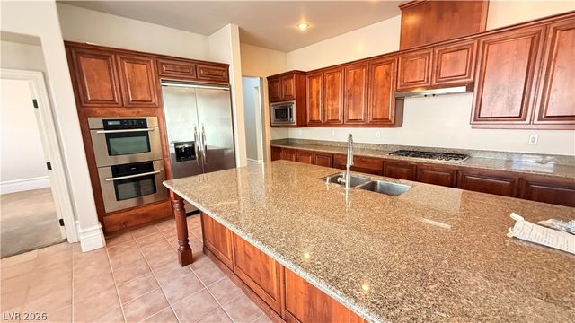 496 VIA PALERMO Drive, Henderson, NV 89011