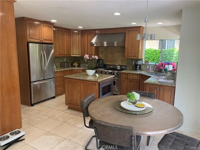5013 Evanwood Avenue, Oak Park, CA 91377