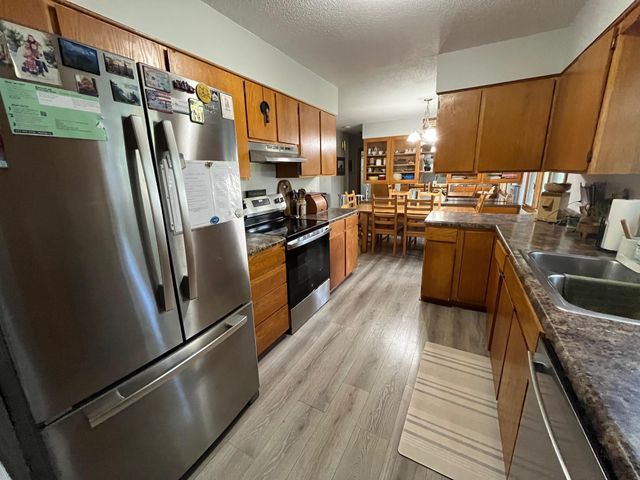 520 E 5th Street, Litchfield, MN 55355