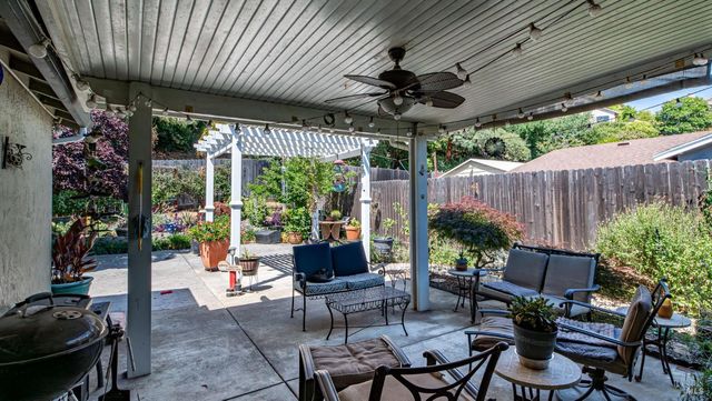 424 Holly St, Vallejo, CA 94589