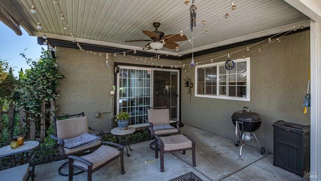 424 Holly St, Vallejo, CA 94589