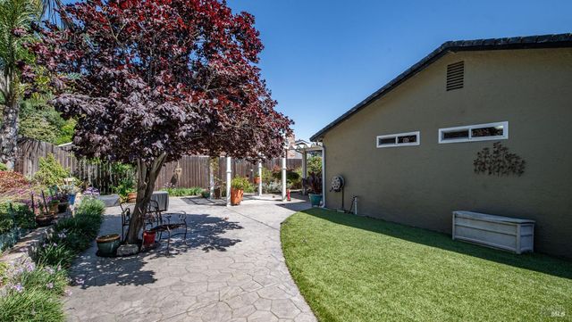 424 Holly St, Vallejo, CA 94589