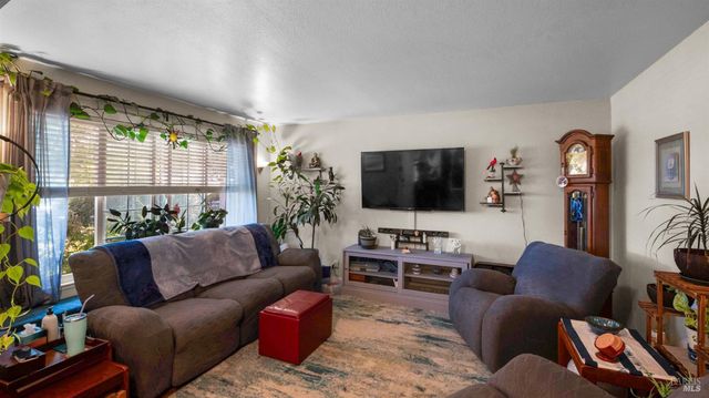 424 Holly St, Vallejo, CA 94589