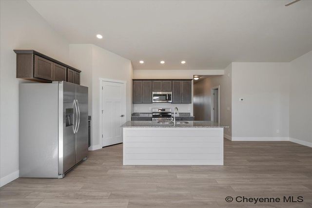 5722 ALEX RANCH RD, Cheyenne, WY 82007