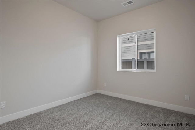 5722 ALEX RANCH RD, Cheyenne, WY 82007