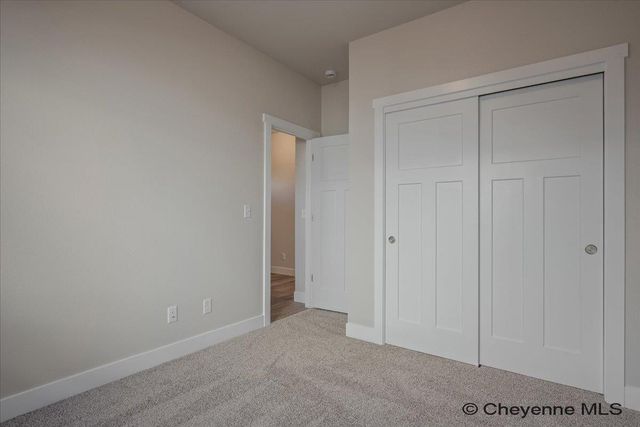 5722 ALEX RANCH RD, Cheyenne, WY 82007