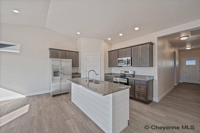 5722 ALEX RANCH RD, Cheyenne, WY 82007