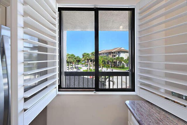 2601 Marina Isle Way 303, Jupiter, FL 33477