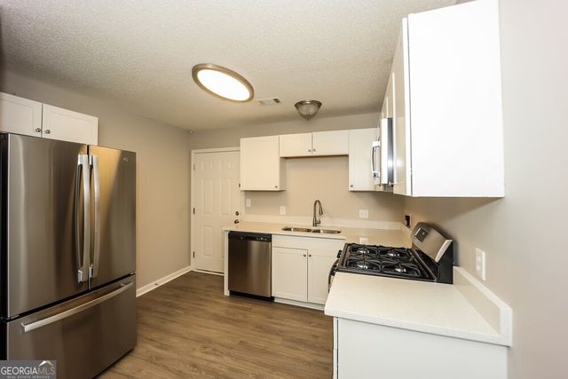 5651 Eagles Feather Lane, Riverdale, GA 30274