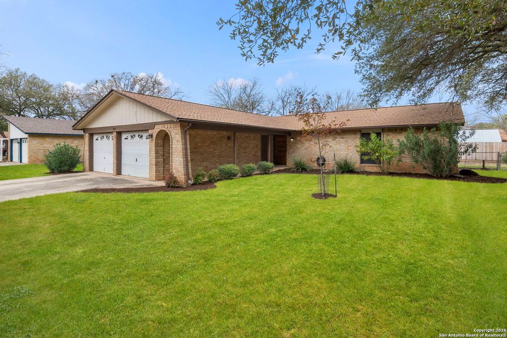 1329 Poppy, New Braunfels, TX 78130