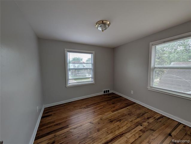 15329 Vaughan Street, Detroit, MI 48223