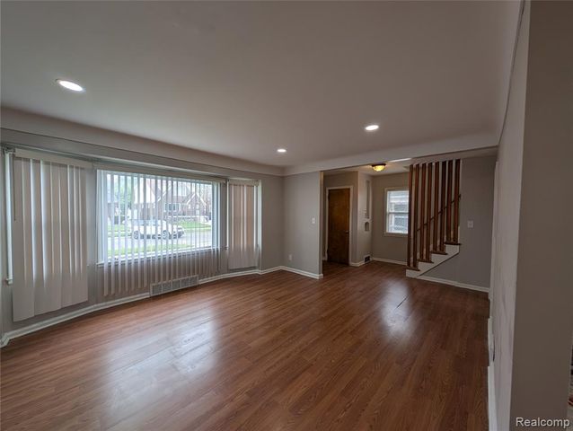 15329 Vaughan Street, Detroit, MI 48223