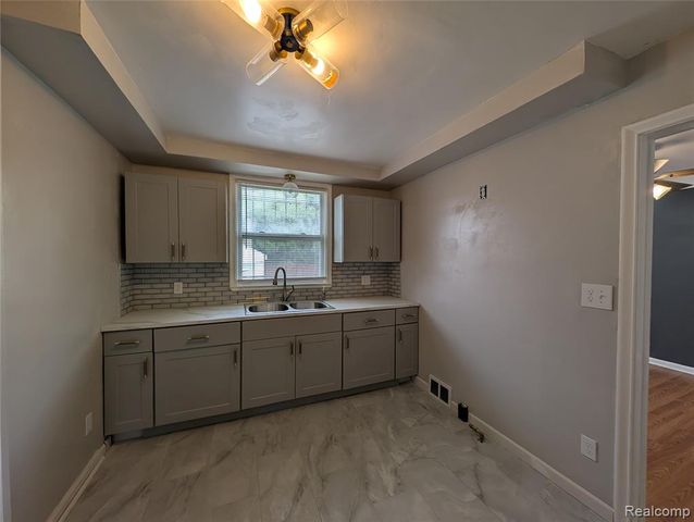 15329 Vaughan Street, Detroit, MI 48223