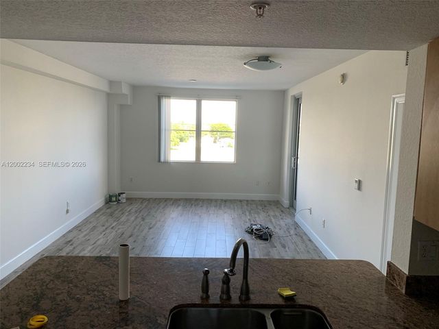 1830 Radius Dr 407, Hollywood, FL 33020