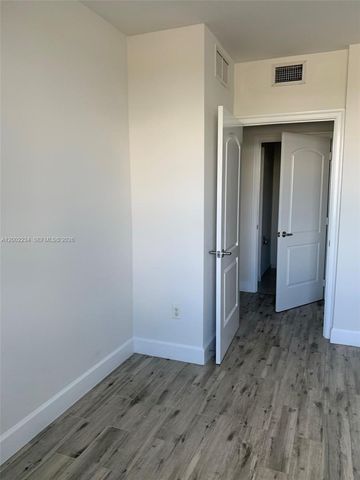 1830 Radius Dr 407, Hollywood, FL 33020