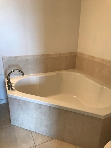 1830 Radius Dr 407, Hollywood, FL 33020