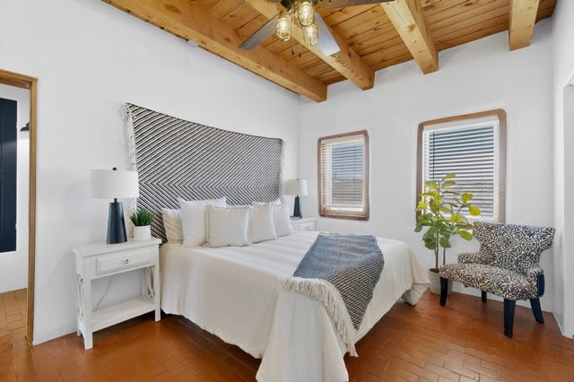 300 Chimaja Road, Corrales, NM 87048