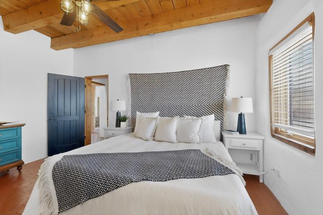 300 Chimaja Road, Corrales, NM 87048