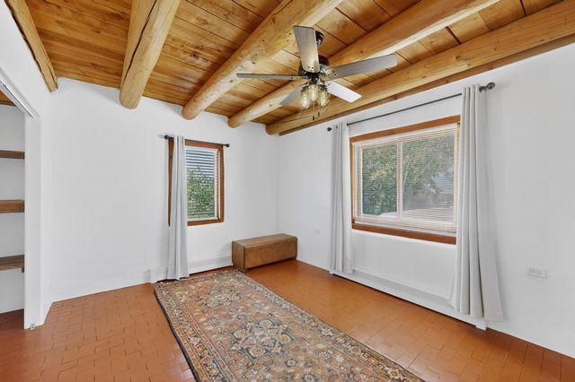 300 Chimaja Road, Corrales, NM 87048