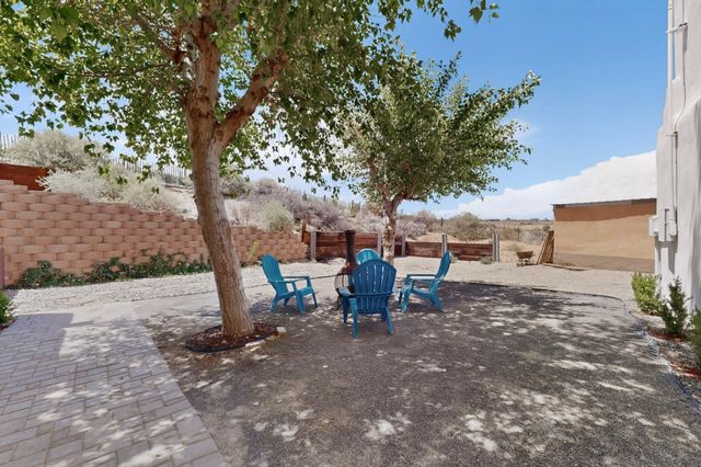 300 Chimaja Road, Corrales, NM 87048