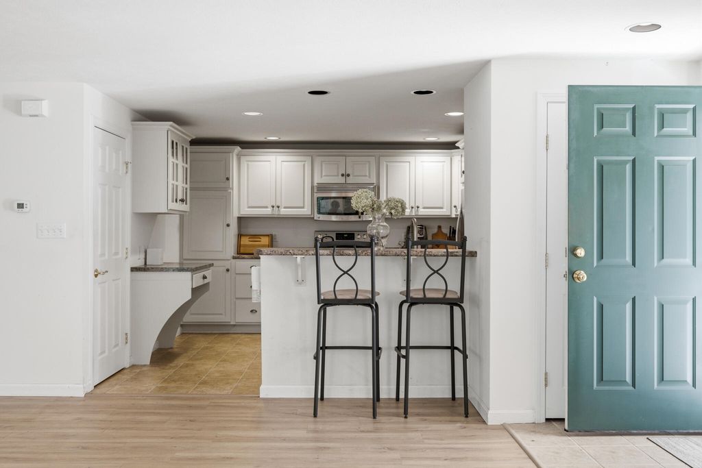 11 Sterling Drive 11, Kennebunk, ME 04043 — photo 4
