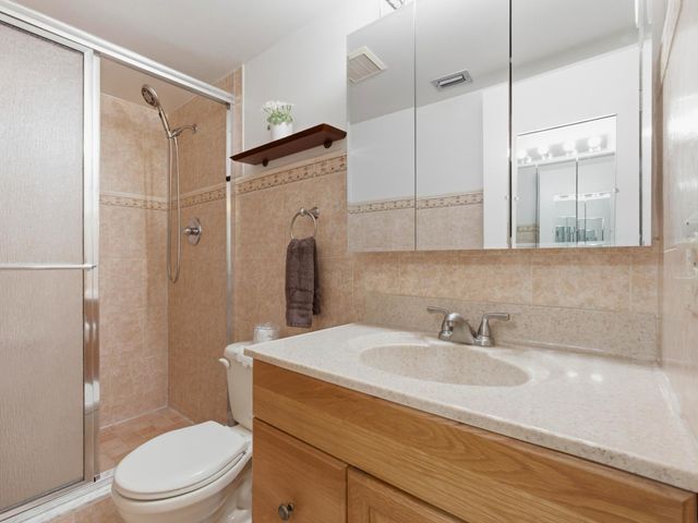 331 Knotty Pine Circle D-2, Greenacres, FL 33463