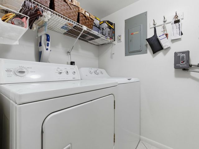 331 Knotty Pine Circle D-2, Greenacres, FL 33463