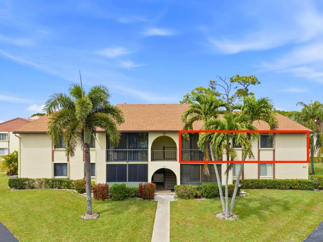 331 Knotty Pine Circle D-2, Greenacres, FL 33463