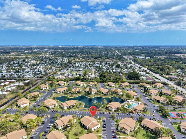 331 Knotty Pine Circle D-2, Greenacres, FL 33463