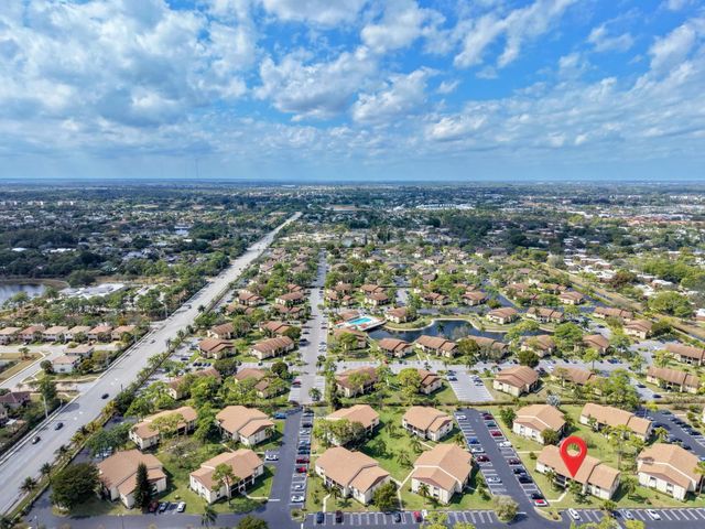 331 Knotty Pine Circle D-2, Greenacres, FL 33463